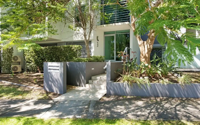 Boutique Broadbeach Living Near Convention Centre