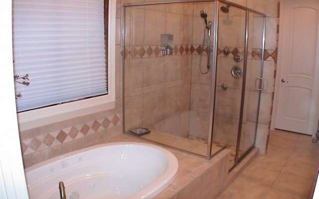 Table Rock Missouri 4 Br home by RedAwning