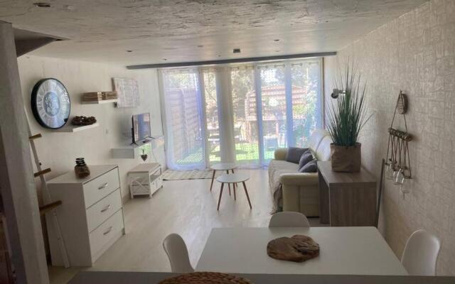 Un duplex pour 4 personne village camarguais