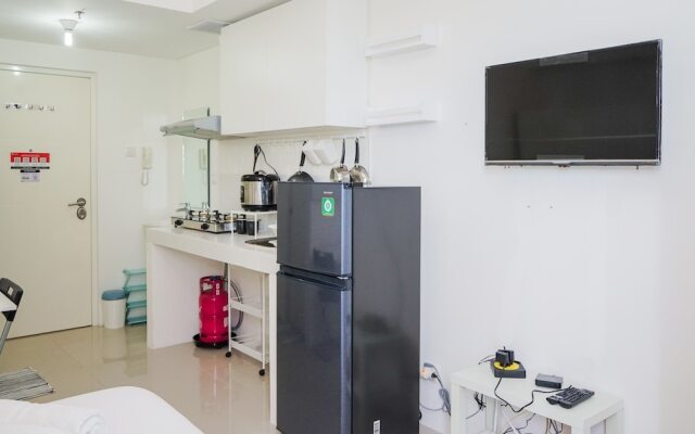 Beautiful and Comfy Studio at Silk Town Apartment