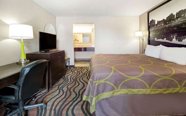 Super 8 by Wyndham Lakeland