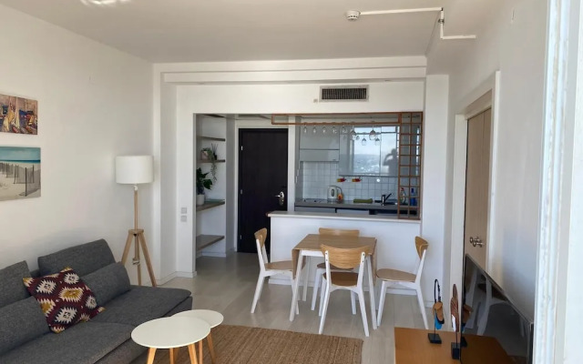 Panoramic Seaview Balcony Escape by Sea N Rent