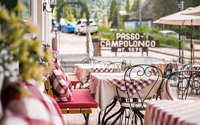 Laguscei Dolomites Mountain Hotel