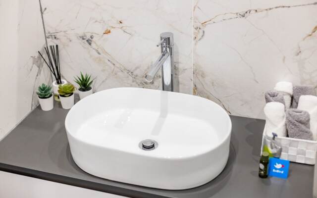 Porto City Holidays by Douro River