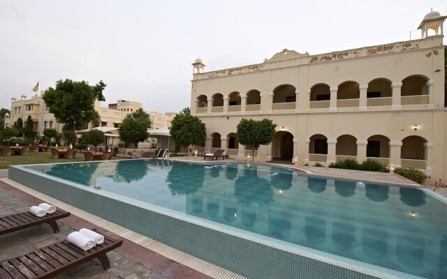 Hotel Roop Vilas Palace