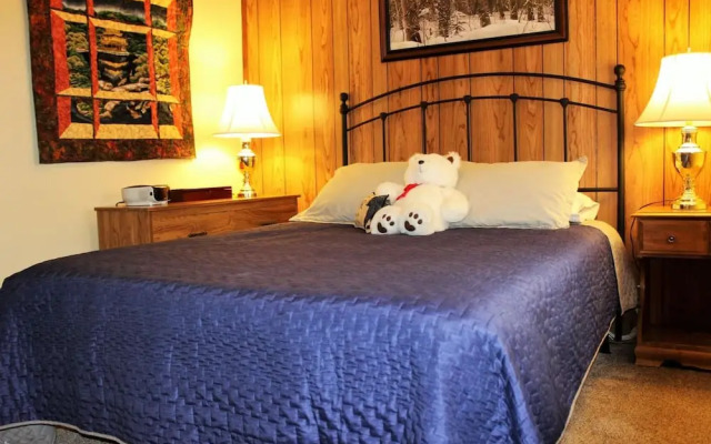 Cabin with Foosball-Southern Comfort