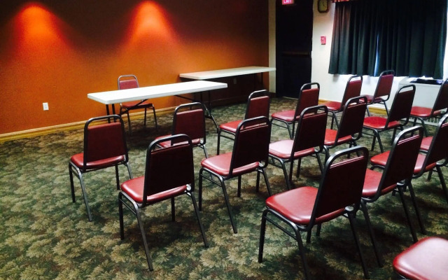 Regency Inn And Suites