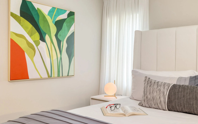 White Agate by Avantstay Pool + Playground