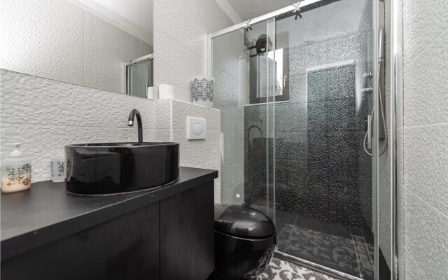Beautiful Home in Privlaka With Wifi and 4 Bedrooms