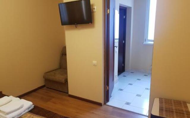 Guest House on Krupskoy 7