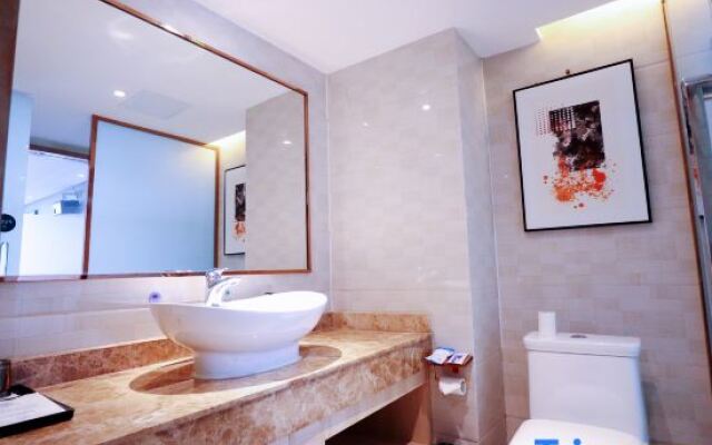 VecRay Hotel (North Gate of Henan Sports Center)