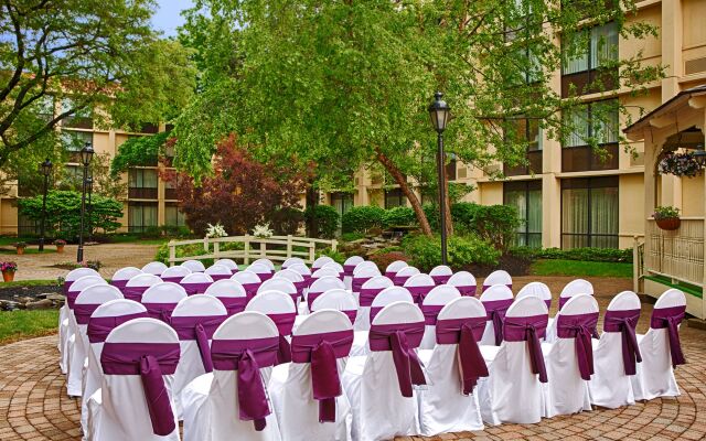 Wyndham Cleveland Airport