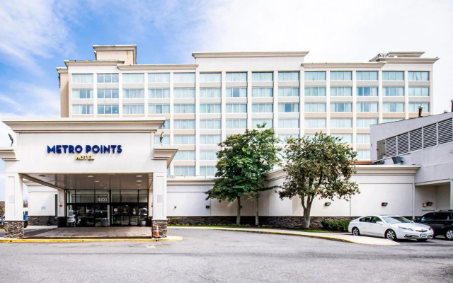 Metro Points Hotel