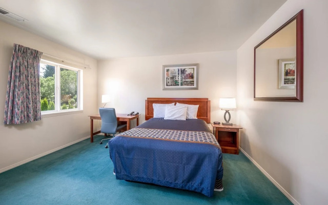 Riverview Lodge