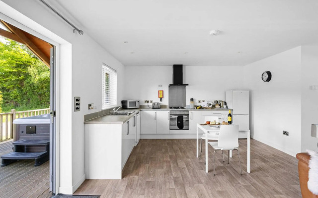 The Clover Lodge, Red Lake Farm Nr Glastonbury