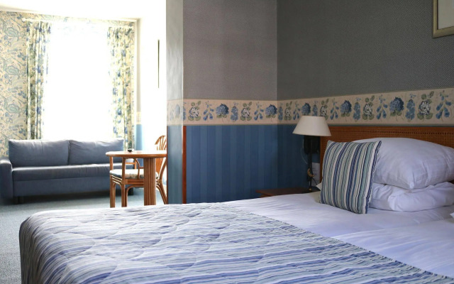 Saillant Hotel Brull