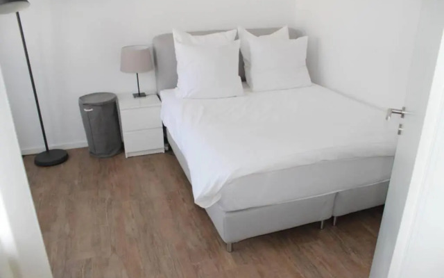 LONDON . CHILLINGHOUSE # 9, 3 Min. vom ICE, NETFLIX, Garten