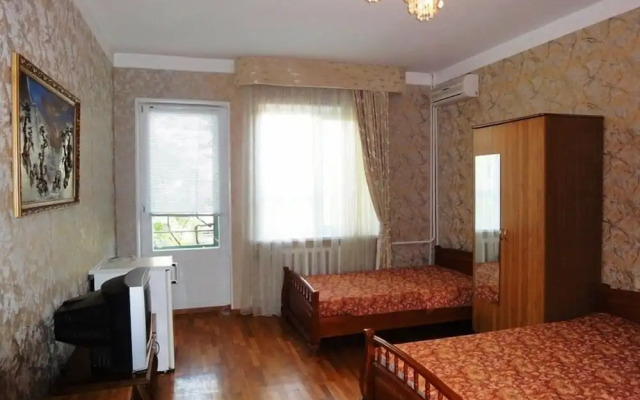 Na Krasnozelenykh 38 Guest House