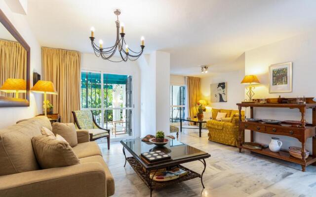 Lunamar 63 Apartment by GHR Rentals