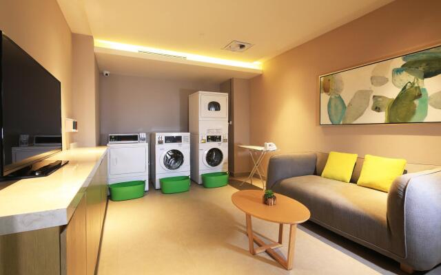Olympics Sports Center of Plum Garden Hotel