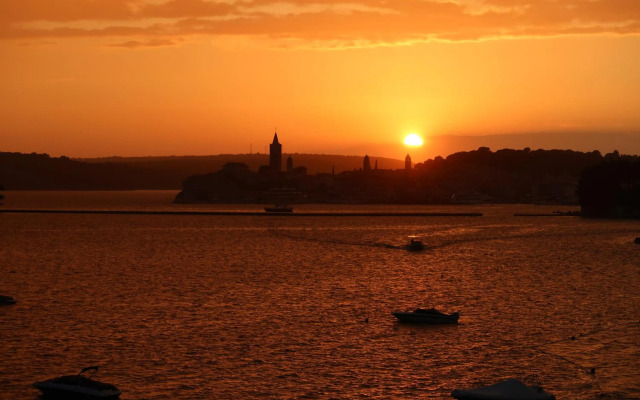 Apartment 10 in Villa Petrac