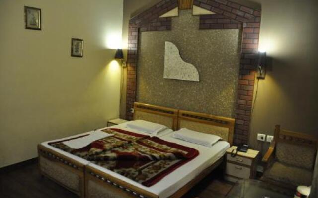 Hotel Pratiksha