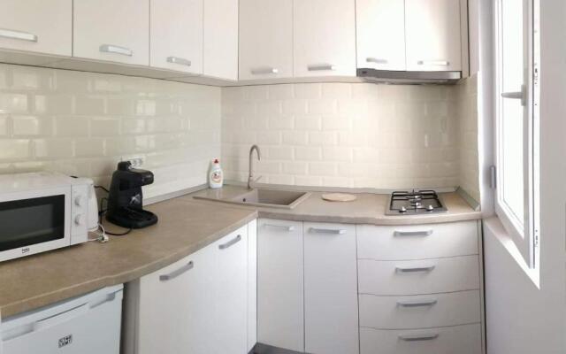 Tomis Apartment