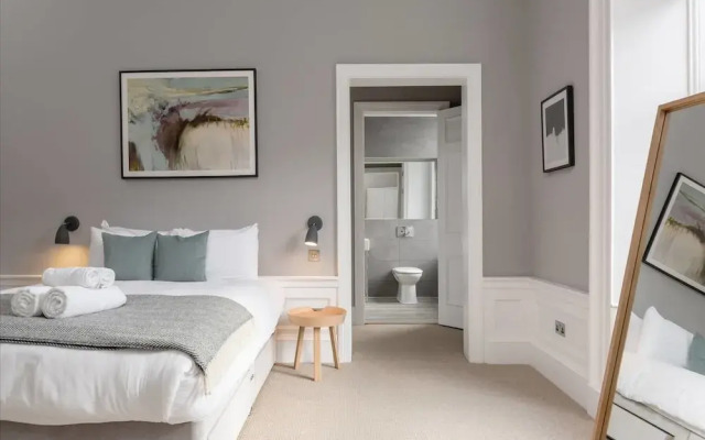 Torphichen Street 5 Star Luxury Apartment
