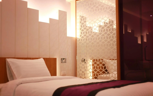 The whisper hotel