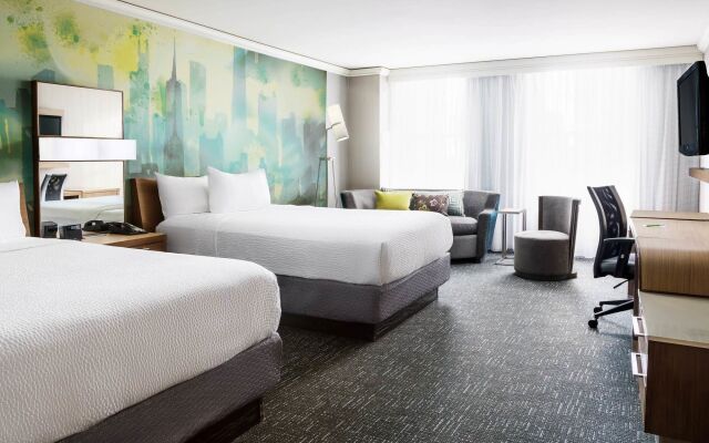 Courtyard by Marriott Chicago Magnificent Mile