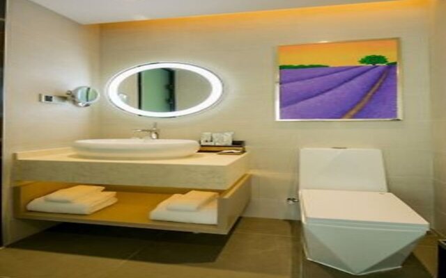 Lavande Hotel Wuhan Wusheng Road