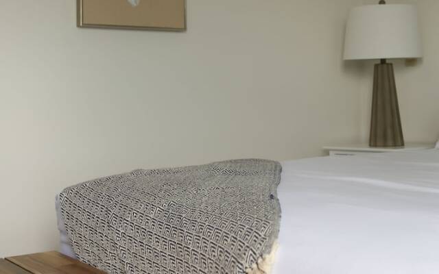 The Sea Breeze Inn