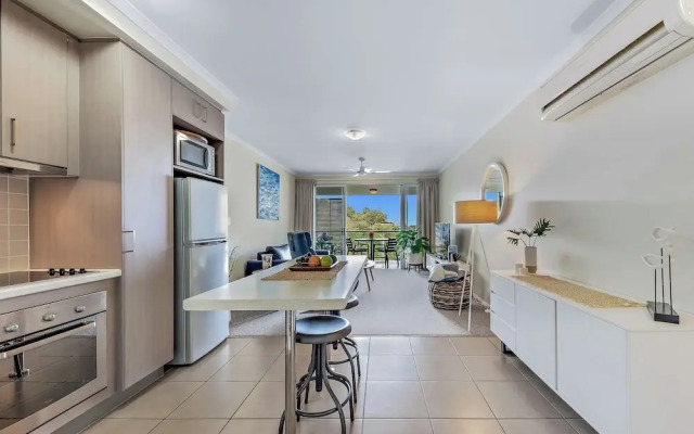 Alpha 8 on Waterson - Airlie Beach