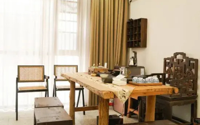 Dusty Mirror Homestay (Guilin Liangjiang Sihu Branch)