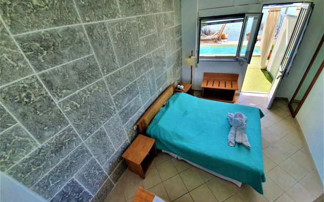 Porto Evia Boutique Hotel