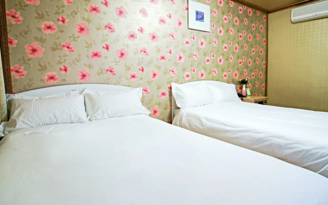Emerald Hotel