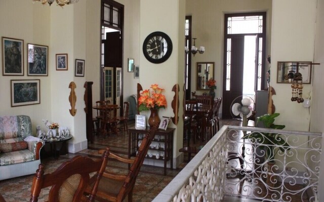 El Balcon de Marlen y Lachy