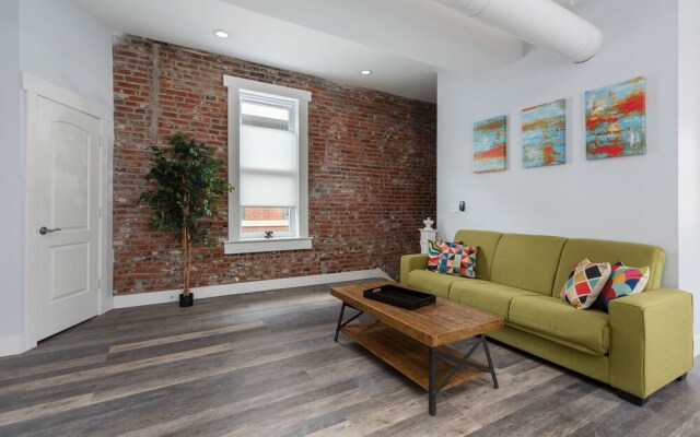 Apartments at 4340 Laclede Ave