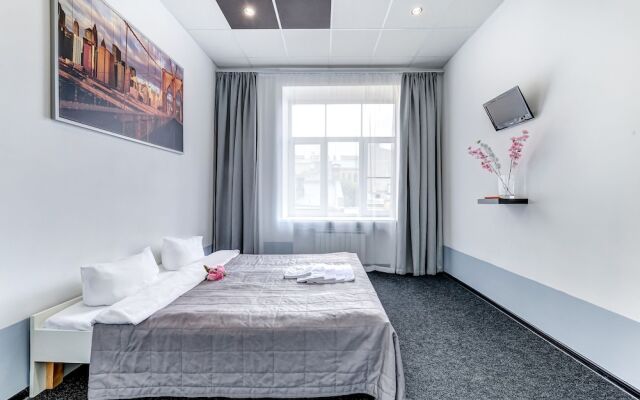 SuperHostel on Mayakovskogo 27