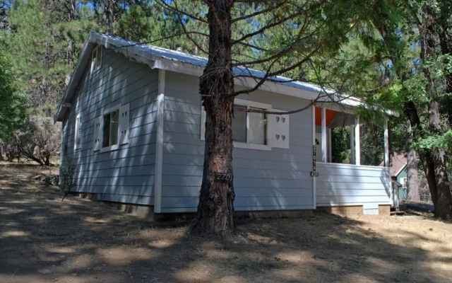 Edna's Hearts Desire