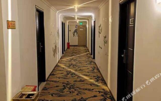 Disi Premium Hotel (Shenzhen Longdong Subway Station)