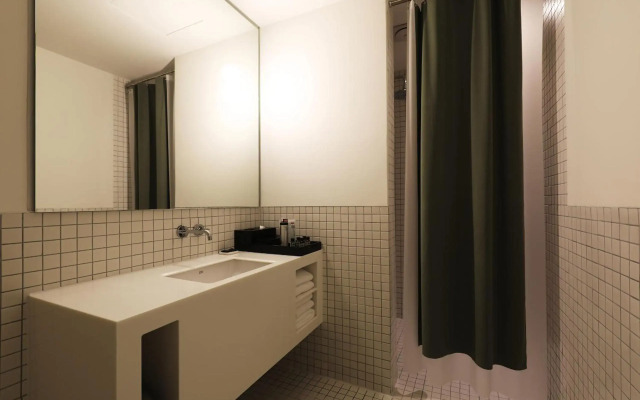 Hotel 498
