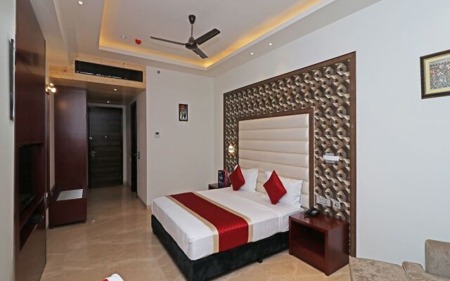 OYO 12464 Hotel C Pearls