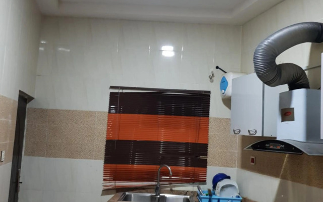DELIGHTFUL ! 3 BEDROOM TERRACE DUPLEX EN-SUITE LEKKI AIRCON WiFi