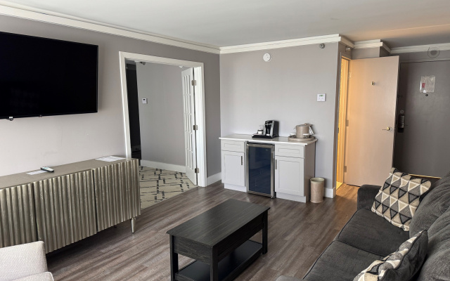Crowne Plaza Knoxville Downtown University by IHG