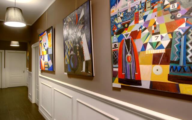 The B Place Hotel