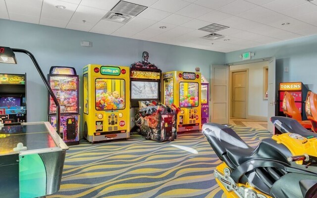 Marvelous 4 Bedroom w/ Screened Pool Close to Disney 1569