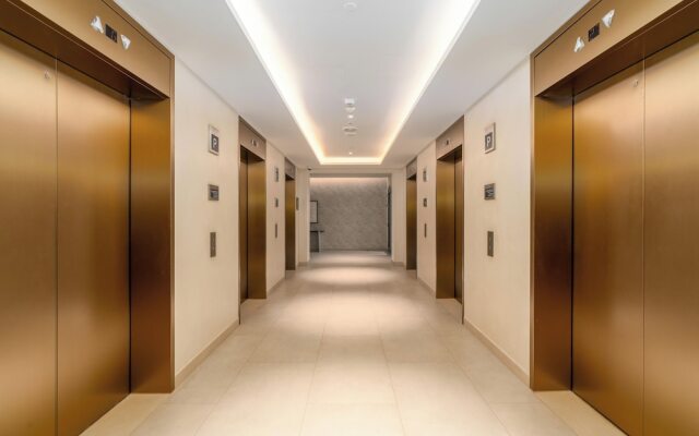 GLOBALSTAY. Creek Rise Tower 1 Elegant Apartment