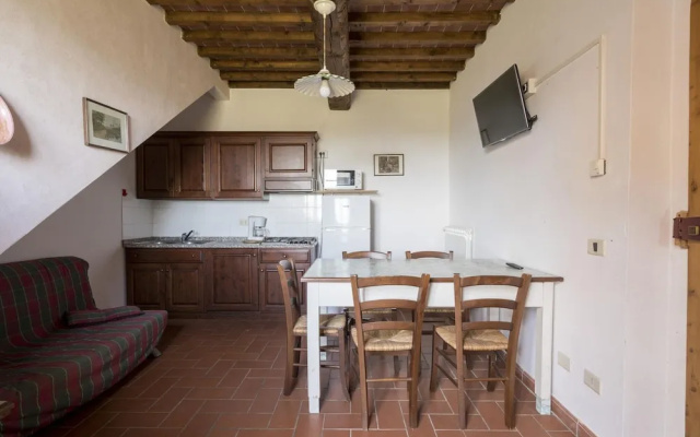 Traditional Farmhouse in Montespertoli With Swimming Pool