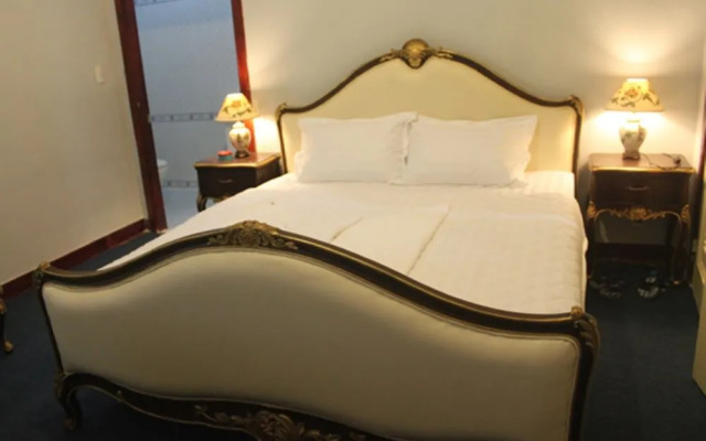 Phoenix Hotel